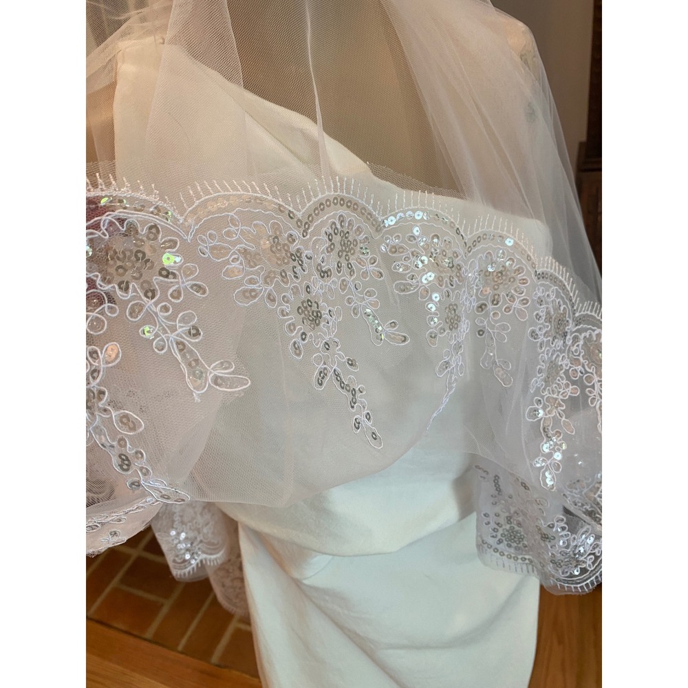 White Two Tier Fingertip Wedding Veil/Blusher Lace Sequin Trim Bridal Comb - Picture 13 of 16